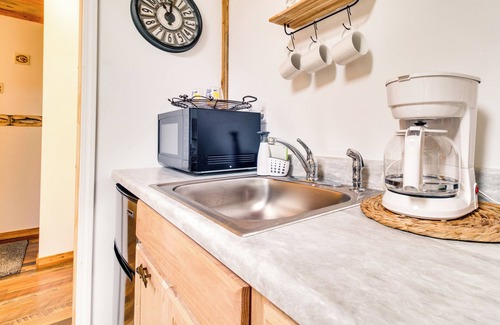 Norfork Apartment | Norfork Studio Escape: Walk to White River!