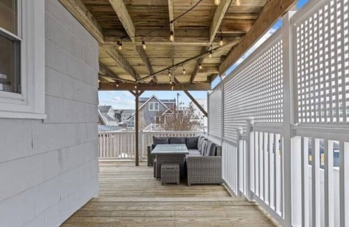 Normandy Beach Apartment | Normandy Beach Retreat! Cozy 3BR Apartment, Just Steps from the Sand