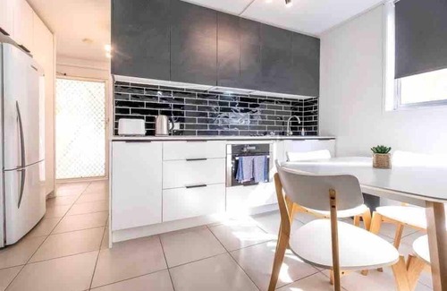 Miami Apartment | North Burleigh Miami Ocean Escape