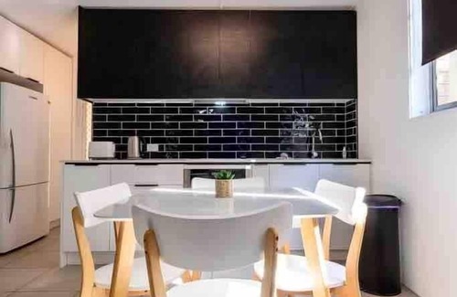 Miami Apartment | North Burleigh Miami Ocean Escape