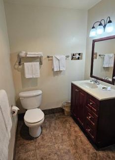 Crescent City Hotel | North Coast Inn