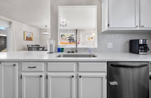 Sunset House | North End Gem w/Hot Tub, Fast Wifi, GameRoom, Fire Pit