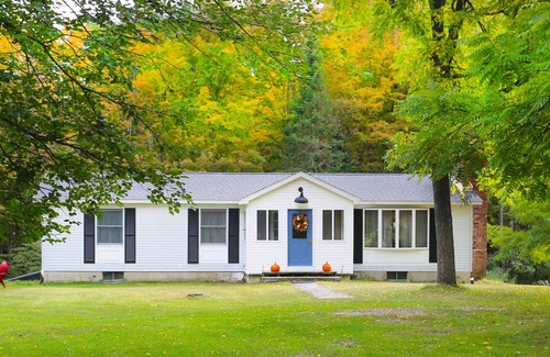 Surprise House | Northern Catskills Unique Nature Experience -Secluded, yet Close to Everything!
