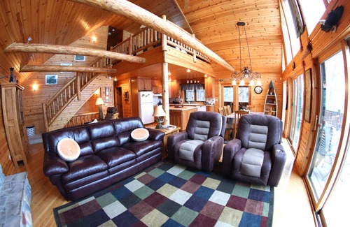 Sarona Cabin | Northern Traditions - Deer Hollow