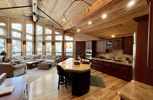 Truckee Ski Chalet | NorthStar North Lake Tahoe Home 5BR 5BA Bonus Sleeps 12 10+2 or 4 under 12