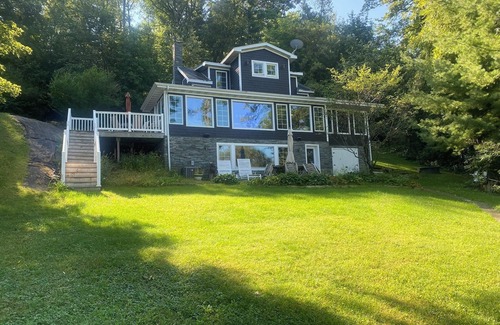 Markesan House | Northwoods Family Lake House on Green Lake, Markesan WI