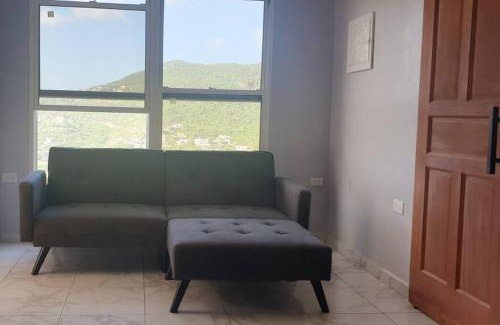 Lower Prince's Quarter Apartment | Nos Soño