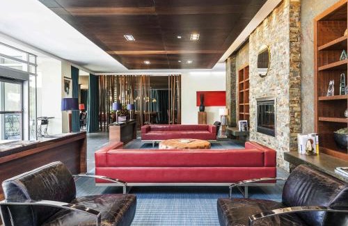 Saint-Laurent Hotel | Novotel Montréal Aéroport