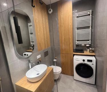 Wola Apartment | Nowoczesny Apartament w centrum Warszawy parking, smart TV, self check-in
