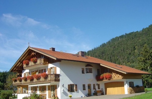Wallgau Apartment | "Nr. 1" apartment, 1 bedroom, shower, WC - Anneliese, guest house