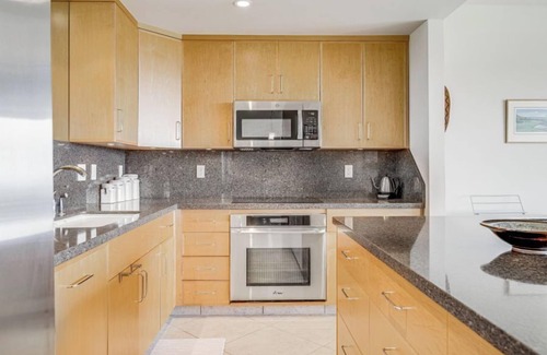 Wailea Condo | nStunning Oceanfront Condo With New Central AC System-Makena Surf Resort #F-102