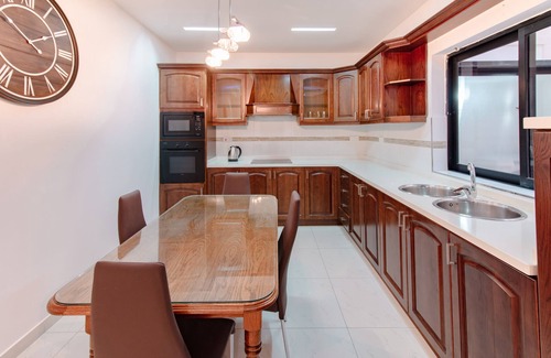 Birkirkara Apartment | nStylish, Spacious & Modern retreat, located in the hearth of Malta!