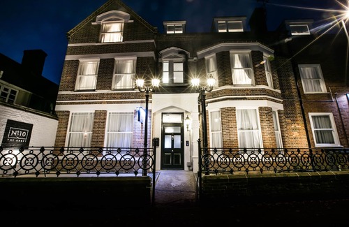 Wymondham Apartment | Number 10 The Abbey - Holt Country Park Apartment