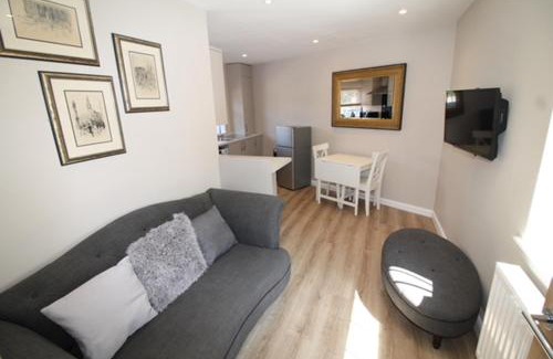 Exeter Apartment | Number 18 Apartments