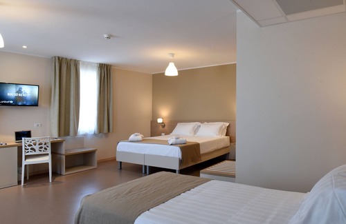 Monfalcone Hotel | Nuovo Albergo Operai