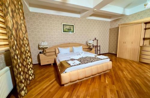 Bayil Hotel | Nur Hotel & Terrace Cafe