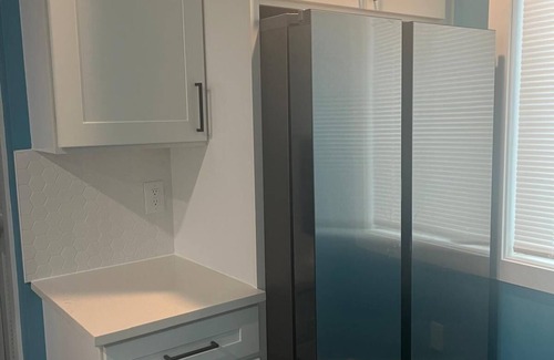 Newark Apartment | NWK 627 ROOM 212 SHARED BATHROOM