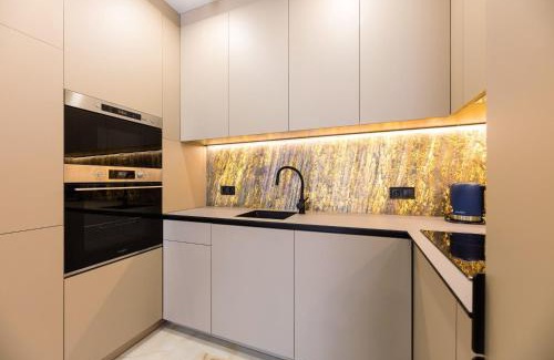 Shevchenkivs'kyi District Apartment | Nyvky Like Home - Файна Таун із сезонним басейном - Кв 175 низький поверх