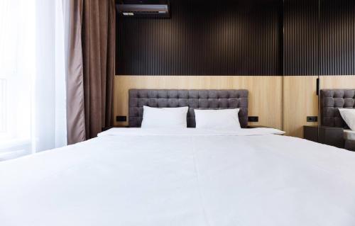 Shevchenkivs'kyi District Apartment | Nyvky Like Home - Файна Таун із сезонним басейном - Кв 175 низький поверх