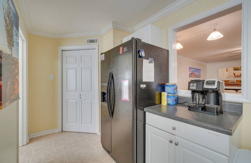 Oak Ridge Cottage | Oak Ridge Retreat w/Porch < 1 Mi to Downtown