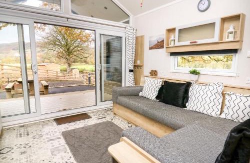 Llandrindod Wells House | Oak Tree View
