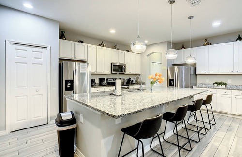 Loughman Apartment | Oakwood Oasis