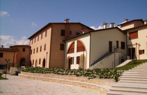 Piobbico Apartment | Oasi di Piobbico Piscina con Vista sul Monte Nerone