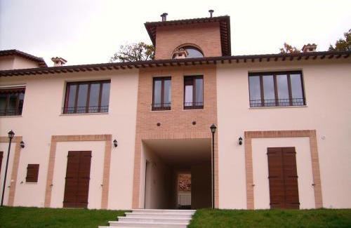 Piobbico Apartment | Oasi di Piobbico Piscina con Vista sul Monte Nerone
