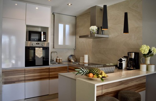 Los Altos Apartment | Oasis Beach VII, Beautiful South-facing holiday home for up to 5 people.