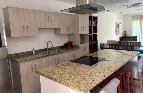 Puerto Aventuras Apartment | Oasis facing the lagoon