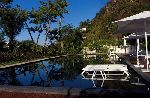 El Caloso Condo | Oasis of Beauty