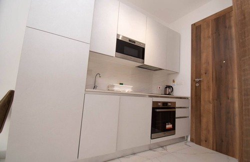 Labadi Apartment | Oasis Retreat at 233 Boulevard