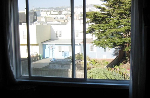 Parkside Condo | Ocean Beach Penthouse available April 19 to May 18