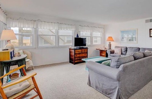 Beach Haven Terrace House | OCEAN BLOCK - One off the Ocean