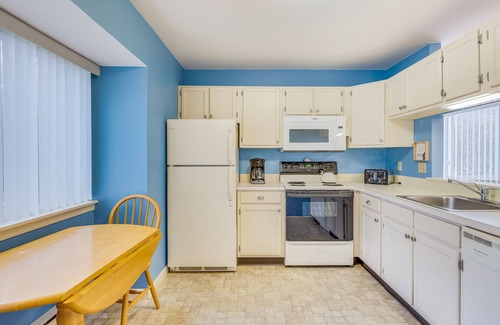Brewster Cottage | Ocean Edge Paradise in Brewster!