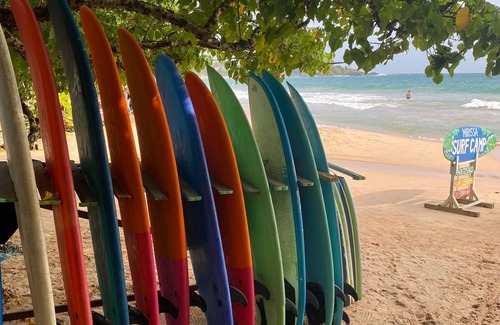 Kamburugamuwa House | Ocean Escape Awaits! Stunning Stay by the Beach With AC and Free WIFI