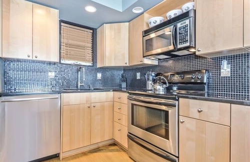 South Rehoboth Condo | OCEAN FRONT CONDO. ENJOY YOUR MORNING COFFEE SITTING ON YOUR PRIVATE BALCONIES WATCHING THE SUNRISE.