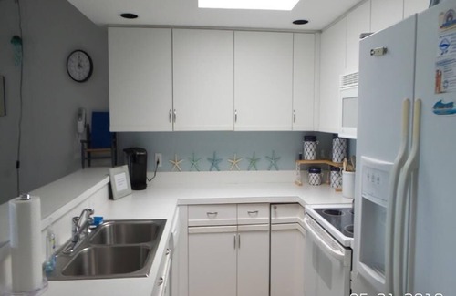 Surf City Condo | Ocean Front. Pool. Beach Badges. WIFI. Washer & Dryer. Ocean Front 3rd floor.