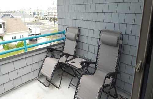 Surf City Condo | Ocean Front. Pool. Beach Badges. WIFI. Washer & Dryer. Ocean Front 3rd floor.