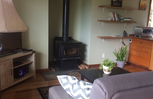 Masset House | OCEAN FRONT SUITE PRIME LOCATION