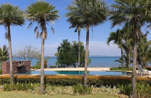 Ko Chang House | Ocean Front Villa with Pool
