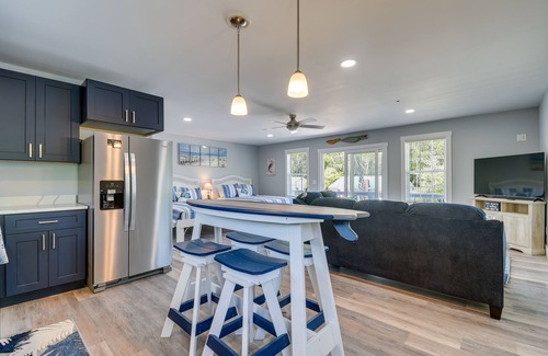 Ocean Isle Beach Apartment | Ocean Isle Beach Vacation Rental ~ 1 Mi to Pier!