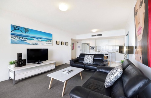 Broadbeach Apartment | Ocean Pacific Broadbeach