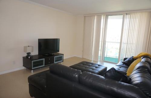Sunny Isles Beach Apartment | Ocean Reserve Condominium