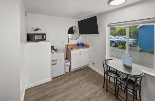 Rockaway Beach House | Ocean Rogue Inn Unit 9
