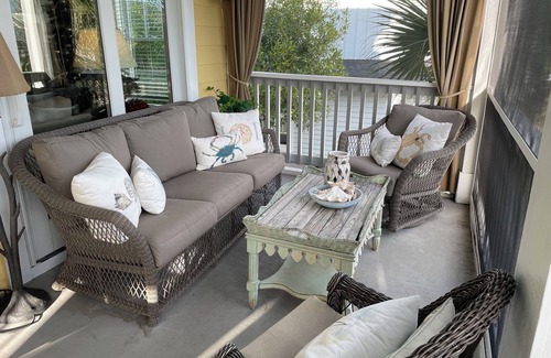 Isle of Palms House | "Ocean's Song" * LUXURY 5BR/6BA HOME, Pool, Elevator * 1 block to beach * 5-STAR