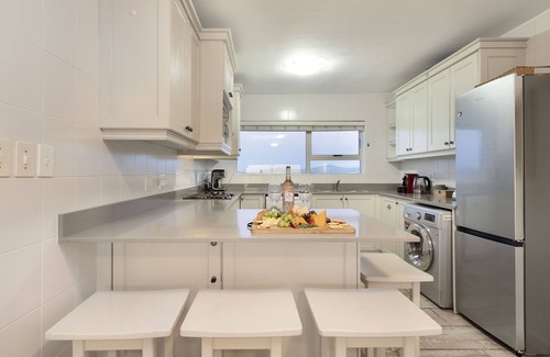 Bloubergstrand Apartment | Ocean View B901