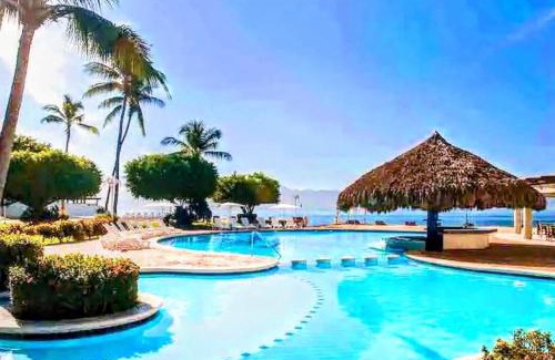 Marina Vallarta Apartment | Ocean View,Beach Front Condo