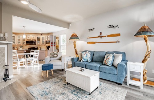 Birch Bay Condo | Ocean view, beautifully remodeled , Free Wi-Fi. Pet friendly. JL 415