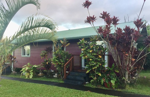 Pahoa House | Ocean View Estate with private hiking trail and volcanically heated hot tubs.